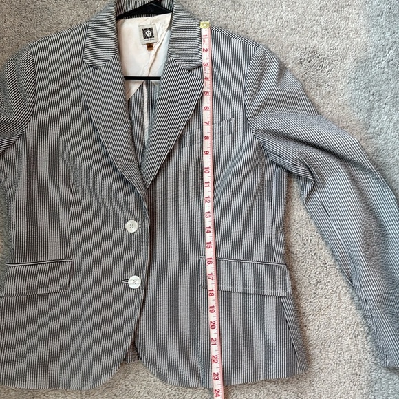 Anne Klein Black and White Pinstripe Blazer Size 12 - Picture 5 of 5